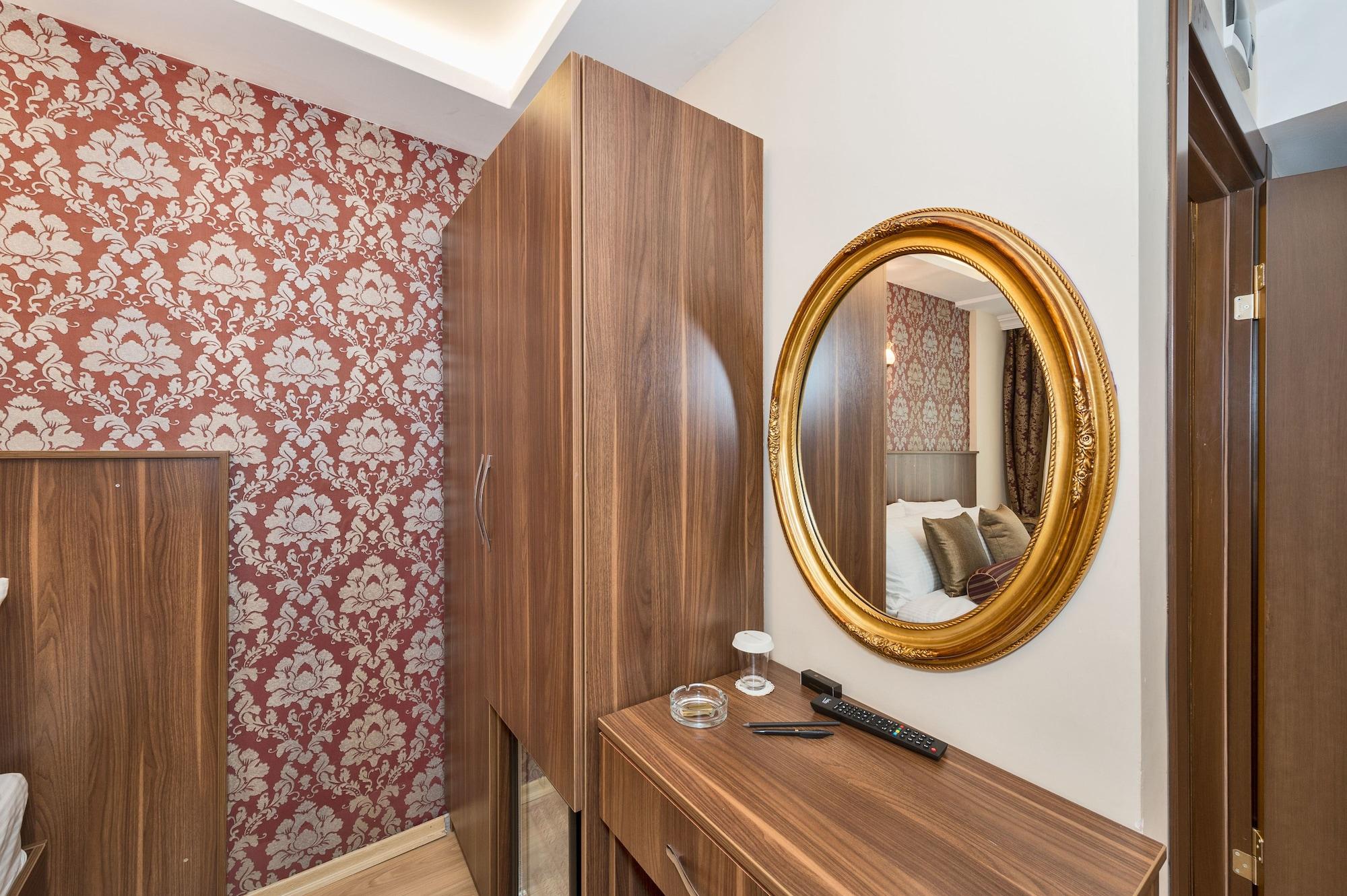 Marmara Place Old City Hotel 4*